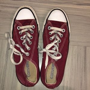 maroon converse